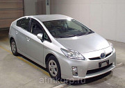 Хэтчбек гибрид TOYOTA PRIUS Москва