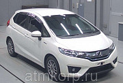 Хэтчбек гибрид HONDA FIT HYBRID кузов GP5 модификация Hybrid L Package гв 2014 пробег 45 т.км белый  Москва