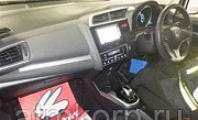 Хэтчбек гибрид HONDA FIT HYBRID кузов GP5 модификация Hybrid F Package гв 2014 пробег 61 тыс км жемч Москва