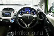 Хэтчбек гибрид HONDA FIT HYBRID кузов GP1 модификация Hybrid год выпуска 2012 пробег 164 т.км светло Москва