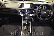 Седан гибрид среднего класса HONDA ACCORD кузов CR6 гв 2014 пробег 19 тыс км цвет белый перламутр Москва
