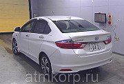 Седан гибрид HONDA GRACE кузов GM4 модификация HYBRID EX год выпуска 2015 пробег 70 т.км белый жемчу Москва