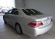Автомобиль седан гибрид TOYOTA CROWN Москва