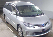 Автомобиль гибрид минивэн TOYOTA ESTIMA HYBRID полный привод 4 wd Москва