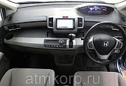 Минивэн гибрид 6 мест HONDA FREED SPIKE HYBRID кузов GP3 модификация Hybrid 2012 пробег 178 т.км све Москва
