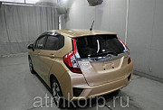 Хэтчбек гибрид HONDA FIT HYBRID кузов GP6 модификация Hybrid F гв 2014 4WD пробег 89 т.км серебристы Москва