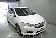 Седан HONDA GRACE кузов GM9 модификация LX год выпуска 2016 4WD пробег 40 т.км белый жемчуг Москва