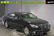 Автомобиль седан TOYOTA CROWN год выпуска  2013 Москва