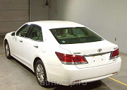 Автомобиль седан TOYOTA CROWN год выпуска  2013 Москва