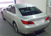Автомобиль седан TOYOTA CROWN  год выпуска  2014 Москва