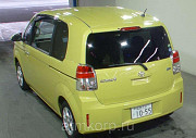 Минивэн TOYOTA SPADE цвет  цитрусовый желтый Москва