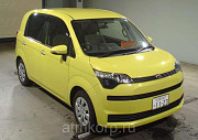 Минивэн TOYOTA SPADE цвет цитрусовый желтый Москва