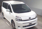 Минивэн TOYOTA VOXY кузов ZRR70G Москва
