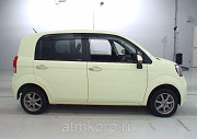 Минивэн TOYOTA PORTE цвет  желтый Москва