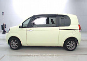 Минивэн TOYOTA PORTE цвет  желтый Москва