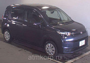 Минивэн TOYOTA SPADE цвет  фиолетовый Москва