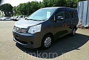 Минивэн TOYOTA NOAH год выпуска  2012 Москва