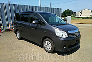 Минивэн TOYOTA NOAH год выпуска  2012 Москва