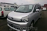 Минивэн TOYOTA VOXY цвет бронза Москва