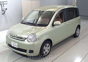 Минивэн TOYOTA SIENTA 7 мест цвет зеленый Москва