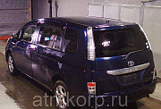 Минивэн TOYOTA ISIS  7 мест полный привод 4 wd цвет темно синий Москва