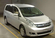 Минивэн TOYOTA ISIS 7 мест г в 2013 полный привод 4 wd Москва
