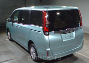 Минивэн TOYOTA NOAH 7 мест полный привод 4 wd цвет  голубой зеленый серебристый Москва
