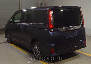 Минивэн TOYOTA NOAH полный привод 4 wd  7 мест пробег 24  тыс км Москва