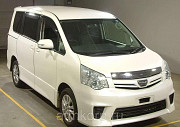Минивэн TOYOTA NOAH полный привод 4 wd  7 мест г в  2011 Москва