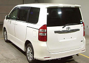 Минивэн TOYOTA NOAH полный привод 4 wd  7 мест г в  2011 Москва