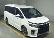 Минивэн TOYOTA VOXY полный привод 4 wd  7 мест цвет  белый Москва