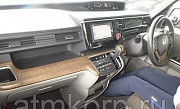 Минивэн 5-го поколения 4WD 8 мест Honda STEP WAGON кузов RP2 G HONDA SENSING гв 2016 пробег 15 т.км  Москва
