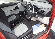 Хэтчбек TOYOTA IQ цвет оранжевый Москва