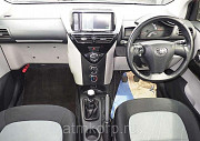 Хэтчбек TOYOTA IQ цвет оранжевый Москва