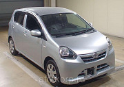 Хэтчбек TOYOTA PIXIS EPOCH цвет серебристый Москва