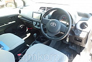 Хэтчбек TOYOTA VITZ цвет оружейный металл Москва
