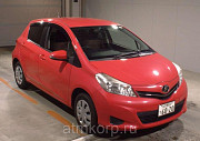 Хэтчбек TOYOTA VITZ цвет вишневый  Москва