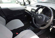 Хэтчбек TOYOTA VITZ цвет белый Москва