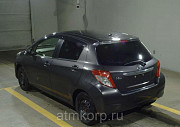 Хэтчбек TOYOTA VITZ цвет серый Москва