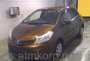 Хэтчбек TOYOTA VITZ цвет коричневый Москва