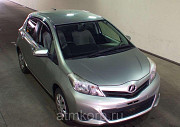 Хэтчбек TOYOTA VITZ цвет серебристо зеленый Москва