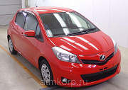 Хэтчбек TOYOTA VITZ цвет супер красный Москва