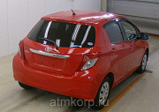 Хэтчбек TOYOTA VITZ цвет супер красный Москва