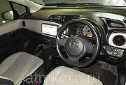 Хэтчбек TOYOTA VITZ год выпуска  2012 цвет светло серый Москва