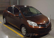 Хэтчбек TOYOTA VITZ пробег 12 тыс км цвет чайный Москва