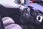 Хэтчбек TOYOTA VITZ пробег 27 тыс км цвет фиолетовый хамелеон Москва