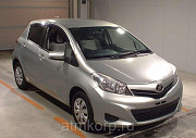 Хэтчбек TOYOTA VITZ год выпуска  2012 цвет  серебристо зеленый Москва
