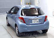Хэтчбек TOYOTA VITZ пробег 57 тыс км цвет  синий Москва