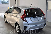 Хэтчбек HONDA FIT кузов GK3 модификация 13G F Package год выпуска 2014 пробег 7 т.км серебристый Москва